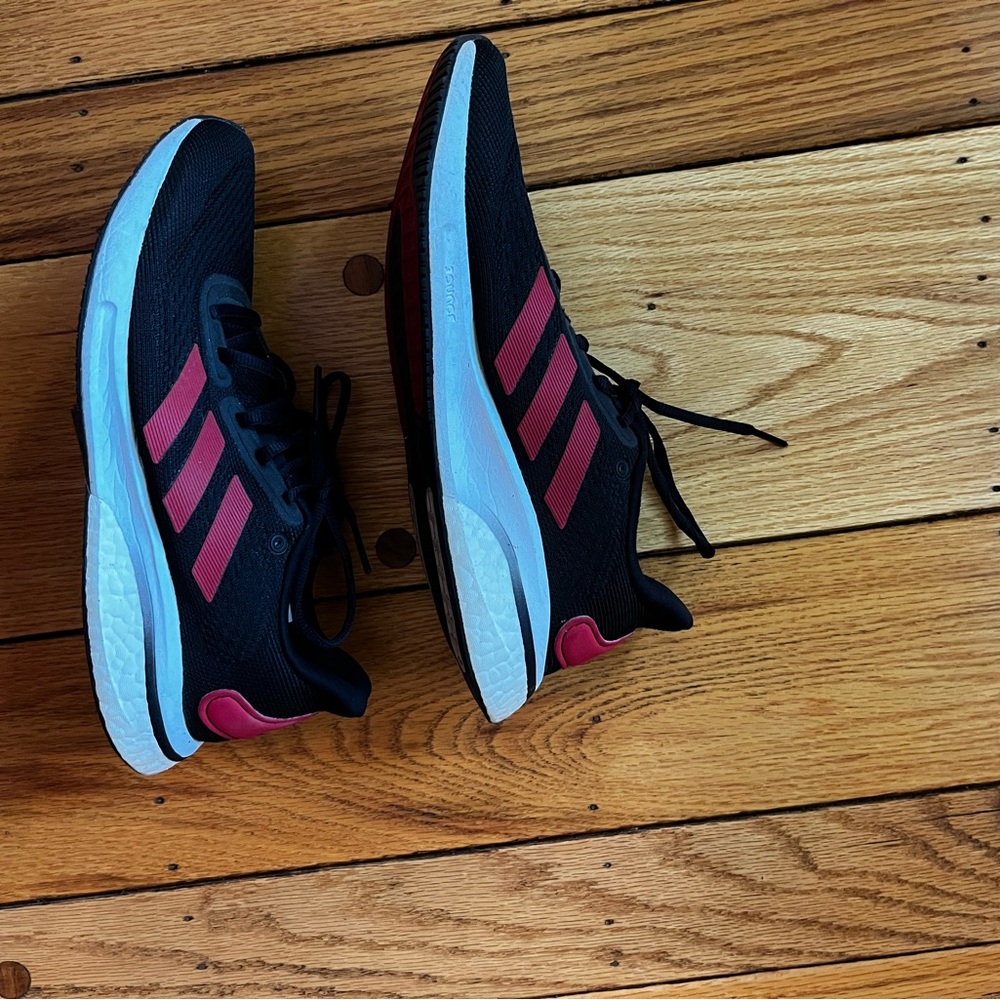 Adidas Women's Black and Red Louisville Cardinals athletic Shoes